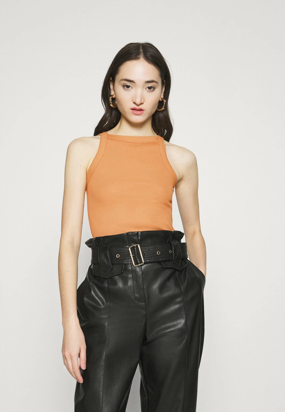 Even&Odd Débardeur Prix Usine t-shirts et tops col carré femme 3 Even&Odd Débardeur Prix Usine t-shirts et tops col carré femme