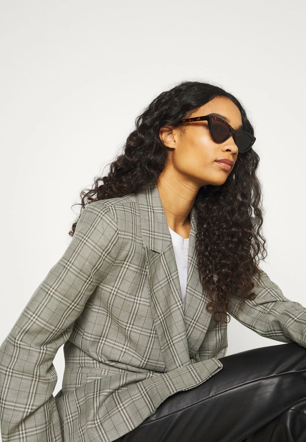 Prix Favorable Even&Odd Lunettes de soleil œil de chat femme 4 Prix Favorable Even&Odd Lunettes de soleil œil de chat femme – Image 2