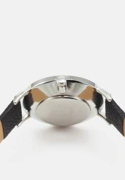 Even&Odd Qualité Garantie Montre montres boucle ardillon femme 9 Even&Odd Qualité Garantie Montre montres boucle ardillon femme -Even&Odd Soldes 2022 11a377b4c9c845d3843021559ddcedb3