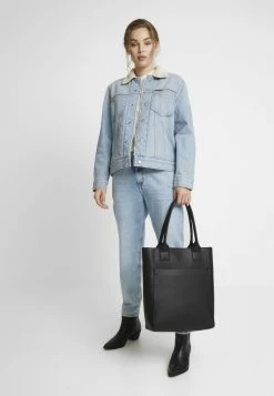 Even&Odd Soldes 2022 -Even&Odd Soldes 2022 1874b105036a4900a44e4f221e48e41d