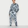 Even&Odd Assurance De l’Authenticité SET - CROPPED SWEAT & JOGGER IN TIE DYE - Sweatshirt pantalons haute femme -Even&Odd Soldes 2022 18be0cf8a4e14072b5712dae835c6f75