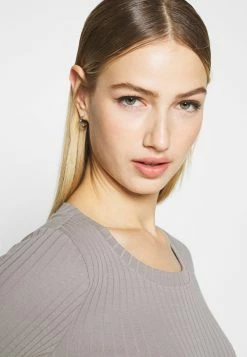 Even&Odd Prix Équitable T-shirt à manches longues t-shirts et tops col rond femme 15 Even&Odd Prix Équitable T-shirt à manches longues t-shirts et tops col rond femme -Even&Odd Soldes 2022 199fa1d172f641b0a11bdd210b63de7e