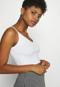 Even&Odd Débardeur Prix Dégriffé t-shirts et tops col en v profond femme 14 Even&Odd Débardeur Prix Dégriffé t-shirts et tops col en v profond femme -Even&Odd Soldes 2022 1b9373cbca2b4945a388e138d780ebf3