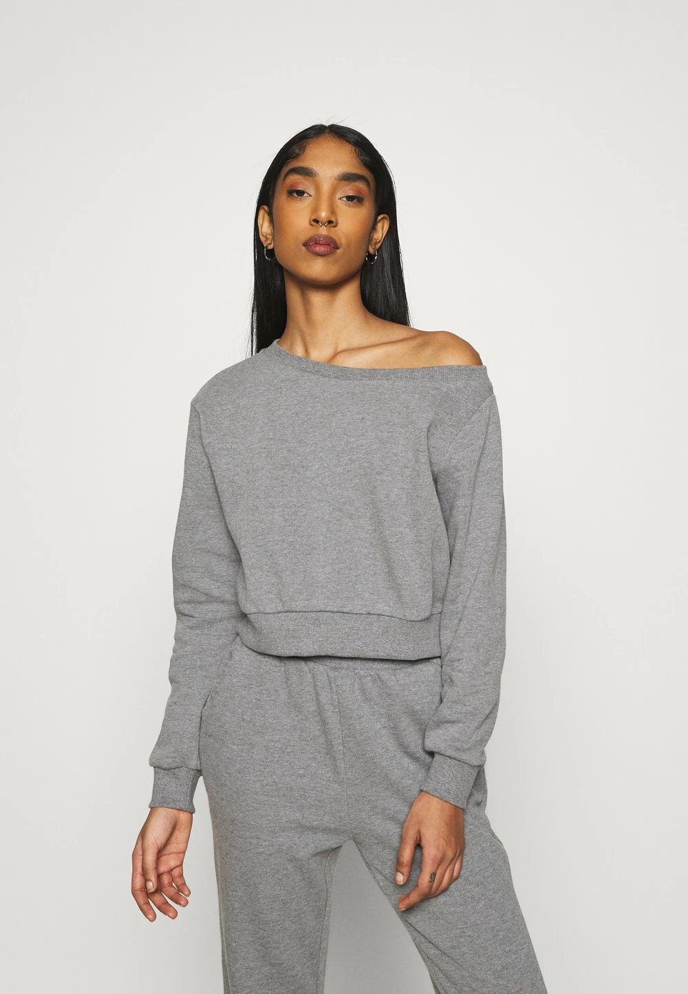 Even&Odd Off Shoulder&Jogger Set - Sweatshirt Prix Dégriffé pulls et gilets haute femme 3 Even&Odd Off Shoulder&Jogger Set - Sweatshirt Prix Dégriffé pulls et gilets haute femme