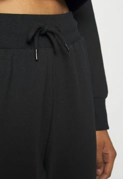 Even&Odd SET CROPPED HOODIE WITH JOGGER - Sweat à capuche qualité absolue pulls et gilets haute femme -Even&Odd Soldes 2022 22543119e60d4236aa6431435ae81549