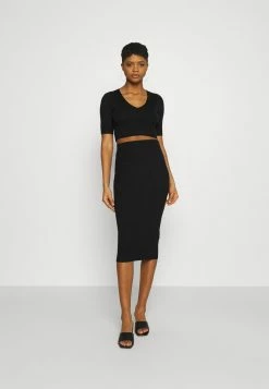 Even&Odd Se Vend Bas Prix STRICK KNITWEAR SET - Jupe crayon jupes col en v femme