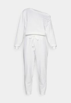 Even&Odd Prix Malin Combinaison combinaisons et salopettes chiné femme 11 Even&Odd Prix Malin Combinaison combinaisons et salopettes chiné femme -Even&Odd Soldes 2022 2692536400344532a8a38ba70a37d9f5 1