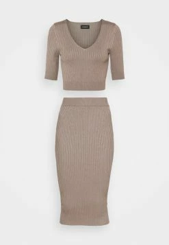 Even&Odd Se Vend Bas Prix STRICK KNITWEAR SET - Jupe crayon jupes col en v femme 17 Even&Odd Se Vend Bas Prix STRICK KNITWEAR SET - Jupe crayon jupes col en v femme -Even&Odd Soldes 2022 2cc20e37c13e472eadbcb1d68700207d 1