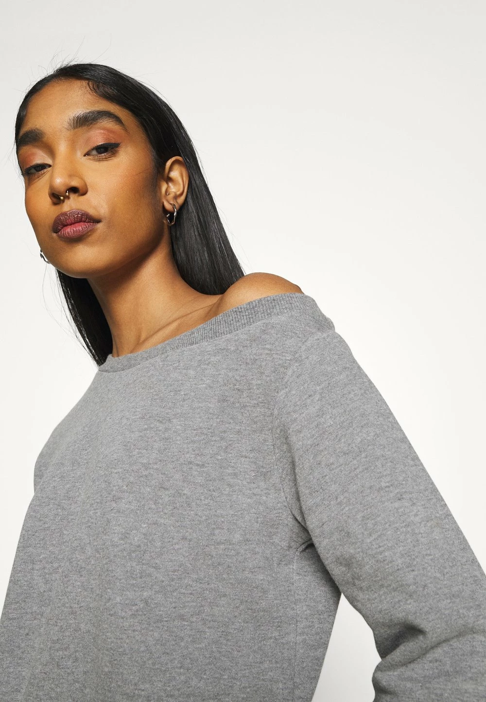 Even&Odd Off Shoulder&Jogger Set - Sweatshirt Prix Dégriffé pulls et gilets haute femme 7 Even&Odd Off Shoulder&Jogger Set - Sweatshirt Prix Dégriffé pulls et gilets haute femme – Image 5