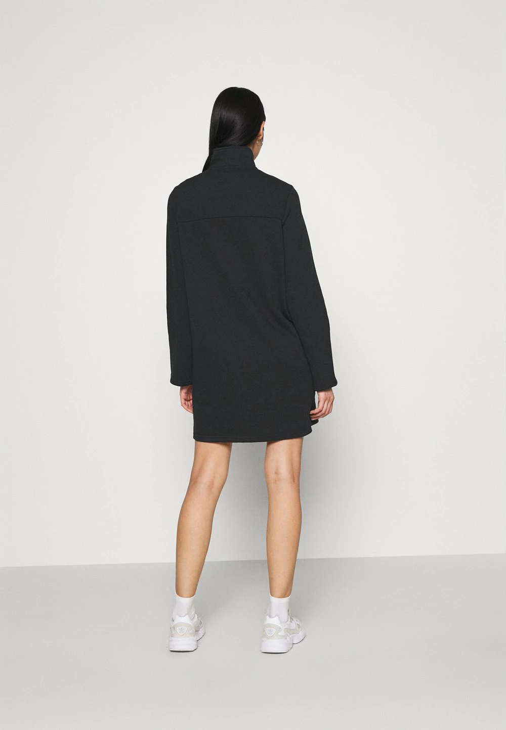 Even&Odd SWEAT HIGH NECK MINI DRESS WITH HALF ZIP THROUGH - Robe de jour Qualité Fiable robes col camionneur femme 5 Even&Odd SWEAT HIGH NECK MINI DRESS WITH HALF ZIP THROUGH - Robe de jour Qualité Fiable robes col camionneur femme – Image 3
