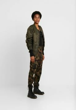 Even&Odd Qualité Fiable T-shirt à manches longues t-shirts et tops col tunisien femme 8 Even&Odd Qualité Fiable T-shirt à manches longues t-shirts et tops col tunisien femme -Even&Odd Soldes 2022 326e6e6eb22644a7a1ec81c208cf41ae