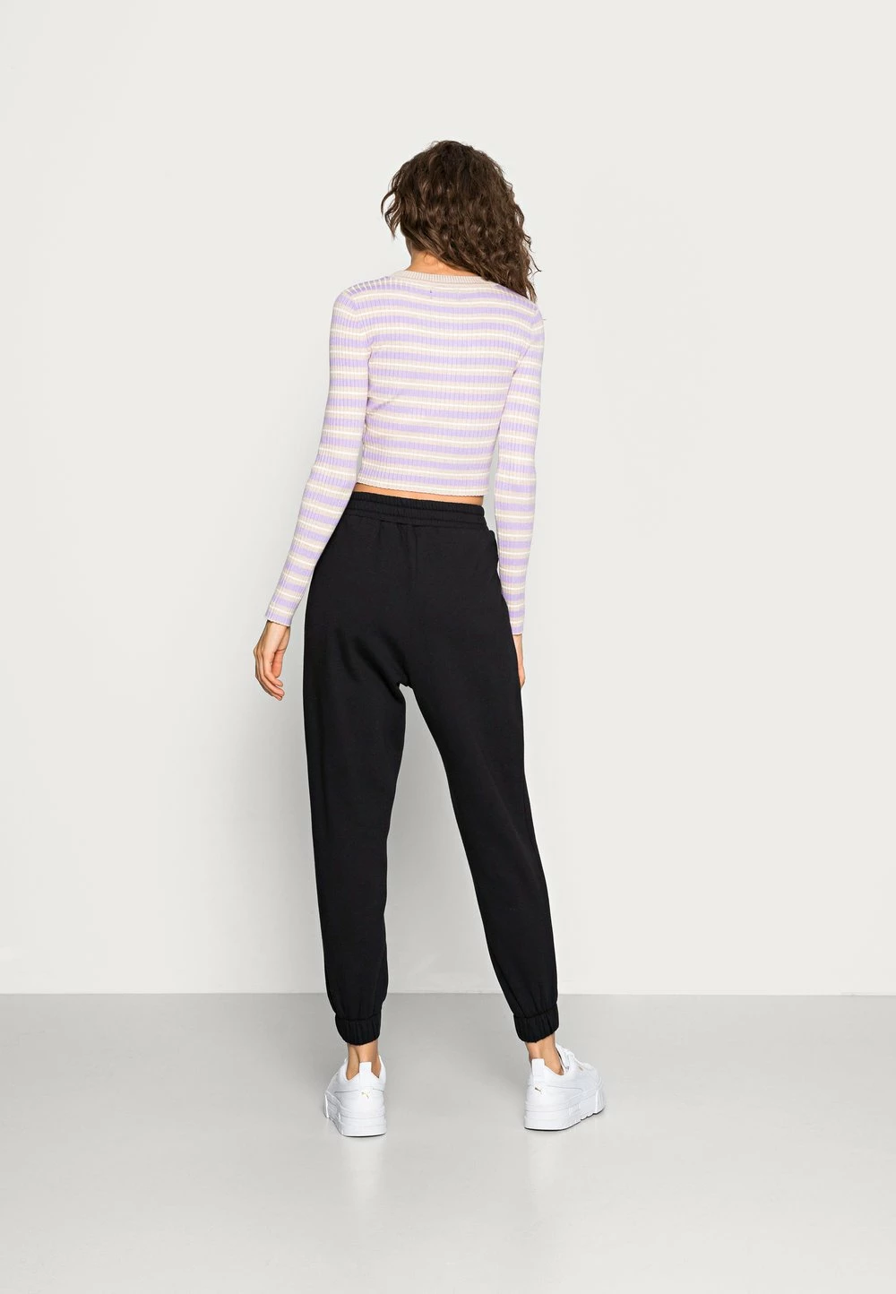 Even&Odd Plus Bas Prix De Vente Printed Loose Fit Joggers - Pantalon de survêtement pantalons haute femme 5 Even&Odd Plus Bas Prix De Vente Printed Loose Fit Joggers - Pantalon de survêtement pantalons haute femme – Image 3