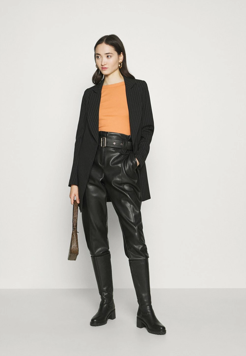 Even&Odd Débardeur Prix Usine t-shirts et tops col carré femme 4 Even&Odd Débardeur Prix Usine t-shirts et tops col carré femme – Image 2