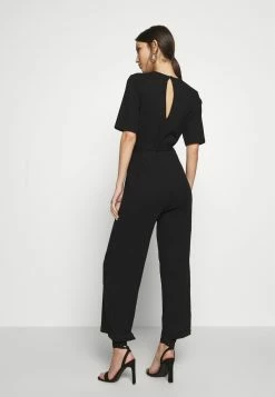 Prix Légers Even&Odd BASIC - Ribbed short sleeves belted jumpsuit - Combinaison combinaisons et salopettes col rond femme 13 Prix Légers Even&Odd BASIC - Ribbed short sleeves belted jumpsuit - Combinaison combinaisons et salopettes col rond femme -Even&Odd Soldes 2022 47d3381bba674de09344f47e2a968237