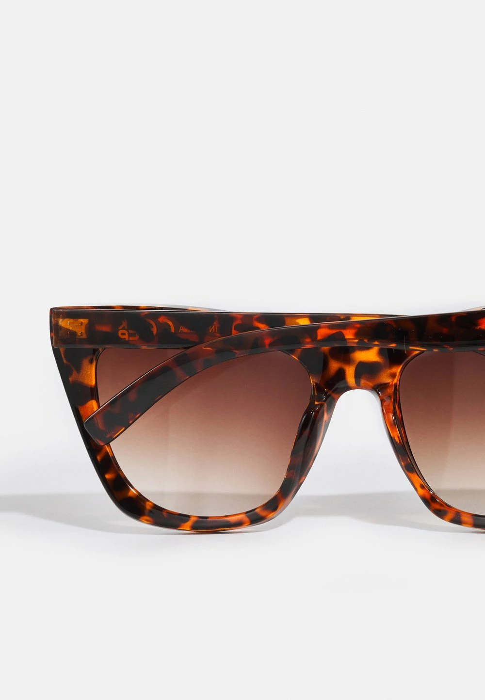 Even&Odd Prix Préférentiel Lunettes de soleil œil de chat femme 5 Even&Odd Prix Préférentiel Lunettes de soleil œil de chat femme – Image 3