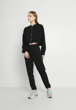 En promotion Even&Odd SET - OVERSIZED SWEAT JACKET & JOGGER - Sweat à capuche zippé pulls et gilets haute femme