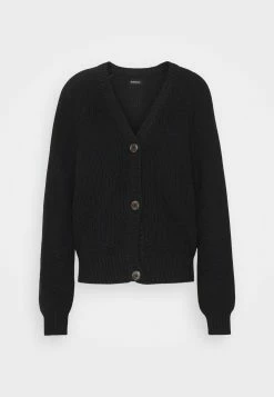 Faible Prix Even&Odd BUTTON THROUGH CARDIGAN - Gilet pulls et gilets col en v profond femme 17 Faible Prix Even&Odd BUTTON THROUGH CARDIGAN - Gilet pulls et gilets col en v profond femme -Even&Odd Soldes 2022 65a0ce14760b401abc082a8b6f198a74 1