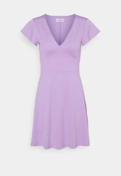 Even&Odd Soldes En Ligne Robe en jersey robes col en v profond femme 19 Even&Odd Soldes En Ligne Robe en jersey robes col en v profond femme -Even&Odd Soldes 2022 6e668e0595a9442eaf6b9a415ed30281 1