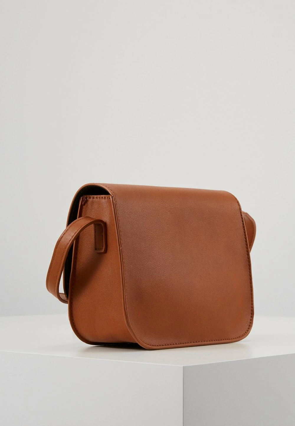 Even&Odd Prix Avantageux Sac bandoulière sacs fermoir aimanté femme 4 Even&Odd Prix Avantageux Sac bandoulière sacs fermoir aimanté femme – Image 2