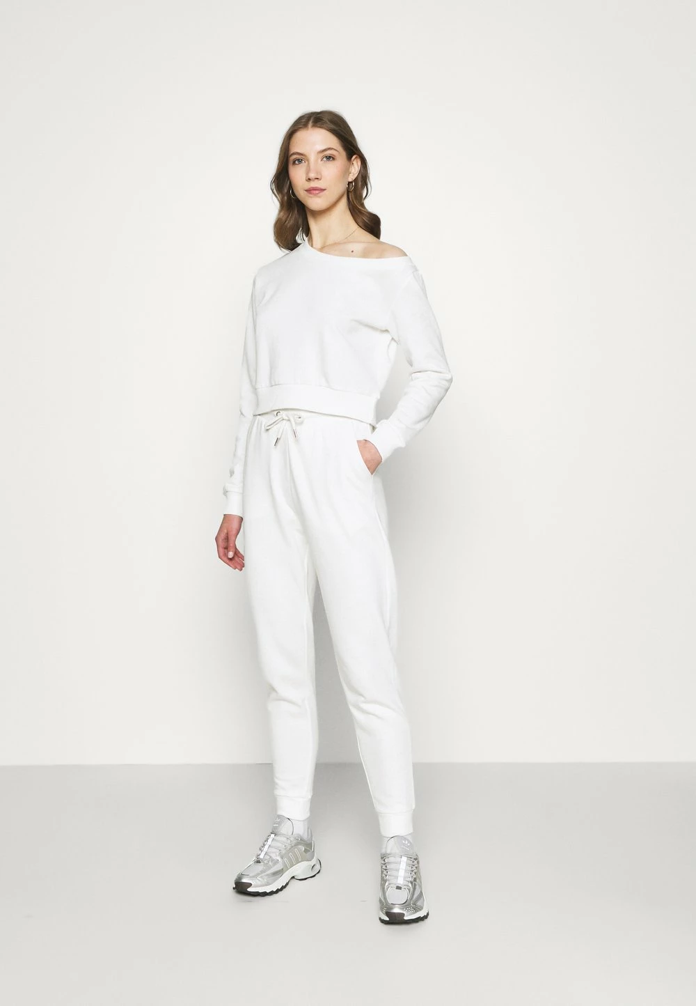 Even&Odd Prix Acceptable Off Shoulder&Jogger Set - Sweatshirt pulls et gilets haute femme 4 Even&Odd Prix Acceptable Off Shoulder&Jogger Set - Sweatshirt pulls et gilets haute femme – Image 2