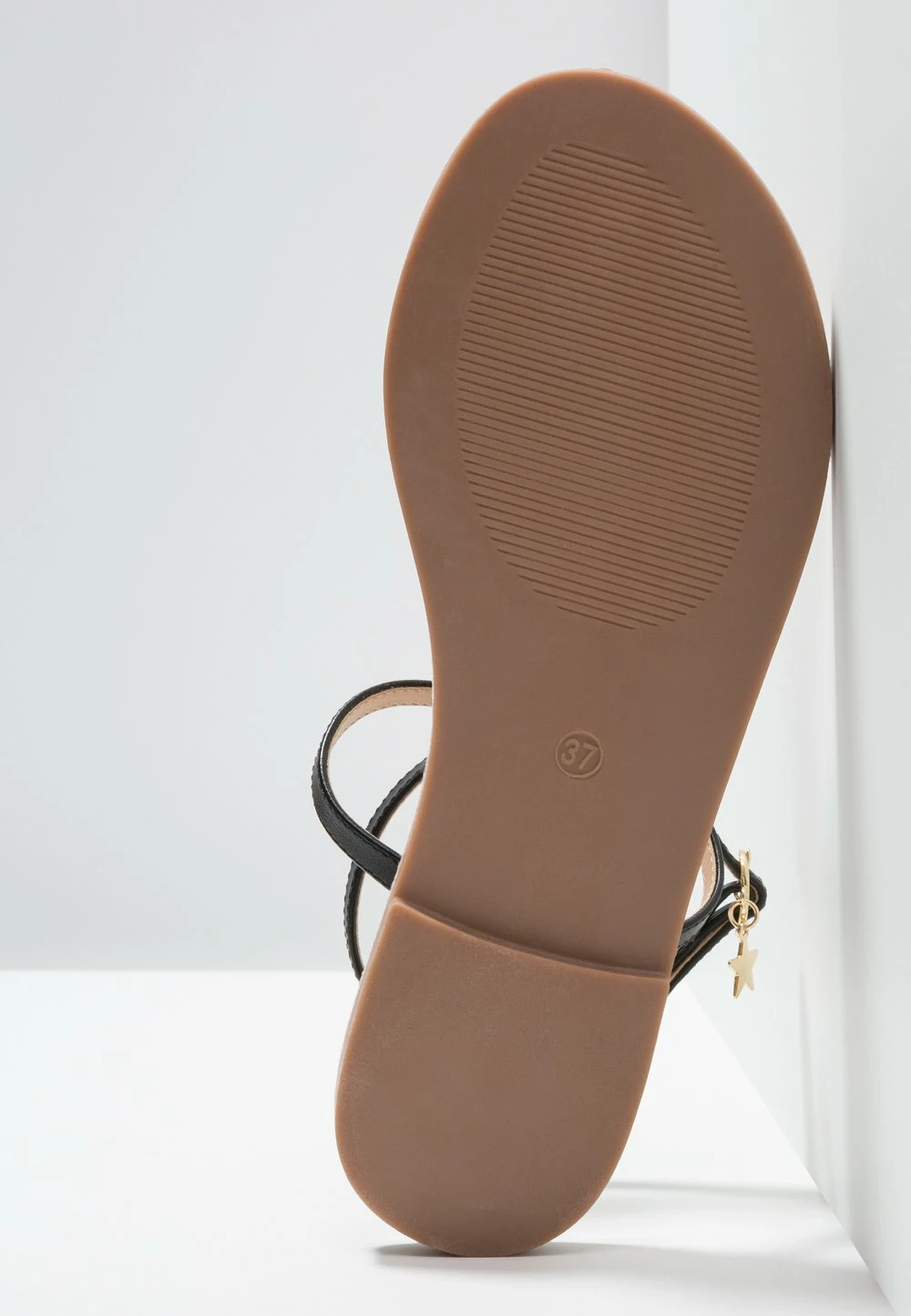 Even&Odd Tongs Soldes En Ligne sandales et nu-pieds ouvert femme 9 Even&Odd Tongs Soldes En Ligne sandales et nu-pieds ouvert femme – Image 7