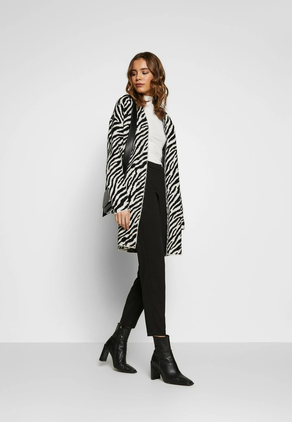 Qualité Excellente Even&Odd 2 PACK - Débardeur t-shirts et tops col officier femme 4 Qualité Excellente Even&Odd 2 PACK - Débardeur t-shirts et tops col officier femme – Image 2