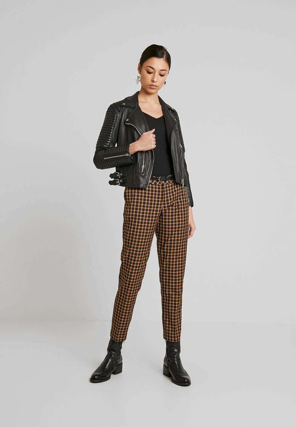 Even&Odd Qualité Excellente T-shirt à manches longues t-shirts et tops col en v profond femme 4 Even&Odd Qualité Excellente T-shirt à manches longues t-shirts et tops col en v profond femme – Image 2