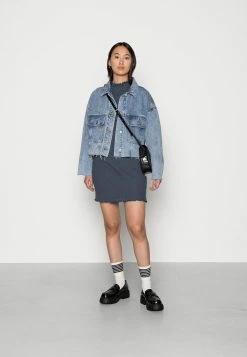 Even&Odd Bas Prix Robe de jour robes col officier femme 8 Even&Odd Bas Prix Robe de jour robes col officier femme -Even&Odd Soldes 2022 8e9ec7f8650743268296ad9414405f8c