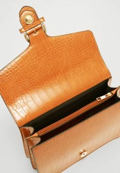 Even&Odd Produit de première qualité Sac bandoulière sacs fermoir aimanté femme 19 Even&Odd Produit de première qualité Sac bandoulière sacs fermoir aimanté femme -Even&Odd Soldes 2022 8f4e85ad63f545618c34c72216c43d38