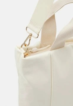 Even&Odd Sac de sport Prix Gelé sacs compartiment pour téléphone portable femme 9 Even&Odd Sac de sport Prix Gelé sacs compartiment pour téléphone portable femme -Even&Odd Soldes 2022 9339bc6bf39a468aba5a4d37aedcaf14