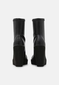 Even&Odd Prix Dynamité Bottines à plateau talons hauts rond femme 11 Even&Odd Prix Dynamité Bottines à plateau talons hauts rond femme -Even&Odd Soldes 2022 987da19ebd694b3aa109a75c6797d4f5