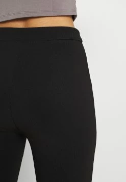 Even&Odd SPLIT FRONT FLARED - Pantalon classique Authentique 100% pantalons haute femme -Even&Odd Soldes 2022 9c698f498d4c4deca59b36550b8bc9f0