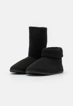 Even&Odd Prix d’Amis Chaussons rond femme 13 Even&Odd Prix d’Amis Chaussons rond femme -Even&Odd Soldes 2022 a2d92b3f7a244b50bcc471ae67ff1977