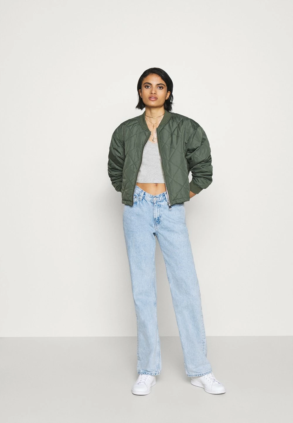 Excellente qualité Even&Odd 3 PACK - T-shirt basique t-shirts et tops col en v profond femme 3 Excellente qualité Even&Odd 3 PACK - T-shirt basique t-shirts et tops col en v profond femme