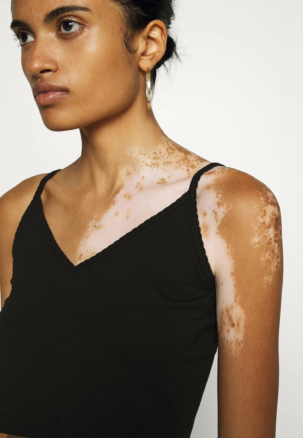 Even&Odd Prix Avantageux Débardeur t-shirts et tops col en v profond femme 8 Even&Odd Prix Avantageux Débardeur t-shirts et tops col en v profond femme – Image 6