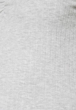 Even&Odd T-shirt à manches longues Pas Cher t-shirts et tops col en v profond femme -Even&Odd Soldes 2022 bd8f0a17c49e4ddcb49c5bad5b9fb9bd