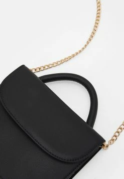 Even&Odd Réduction Sac à main sacs et bagages fermoir aimanté femme 12 Even&Odd Réduction Sac à main sacs et bagages fermoir aimanté femme -Even&Odd Soldes 2022 c609ed6eedde4d8c8643008d68bd3235