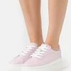 Prix Cassé Even&Odd Baskets basses sneakers rond femme