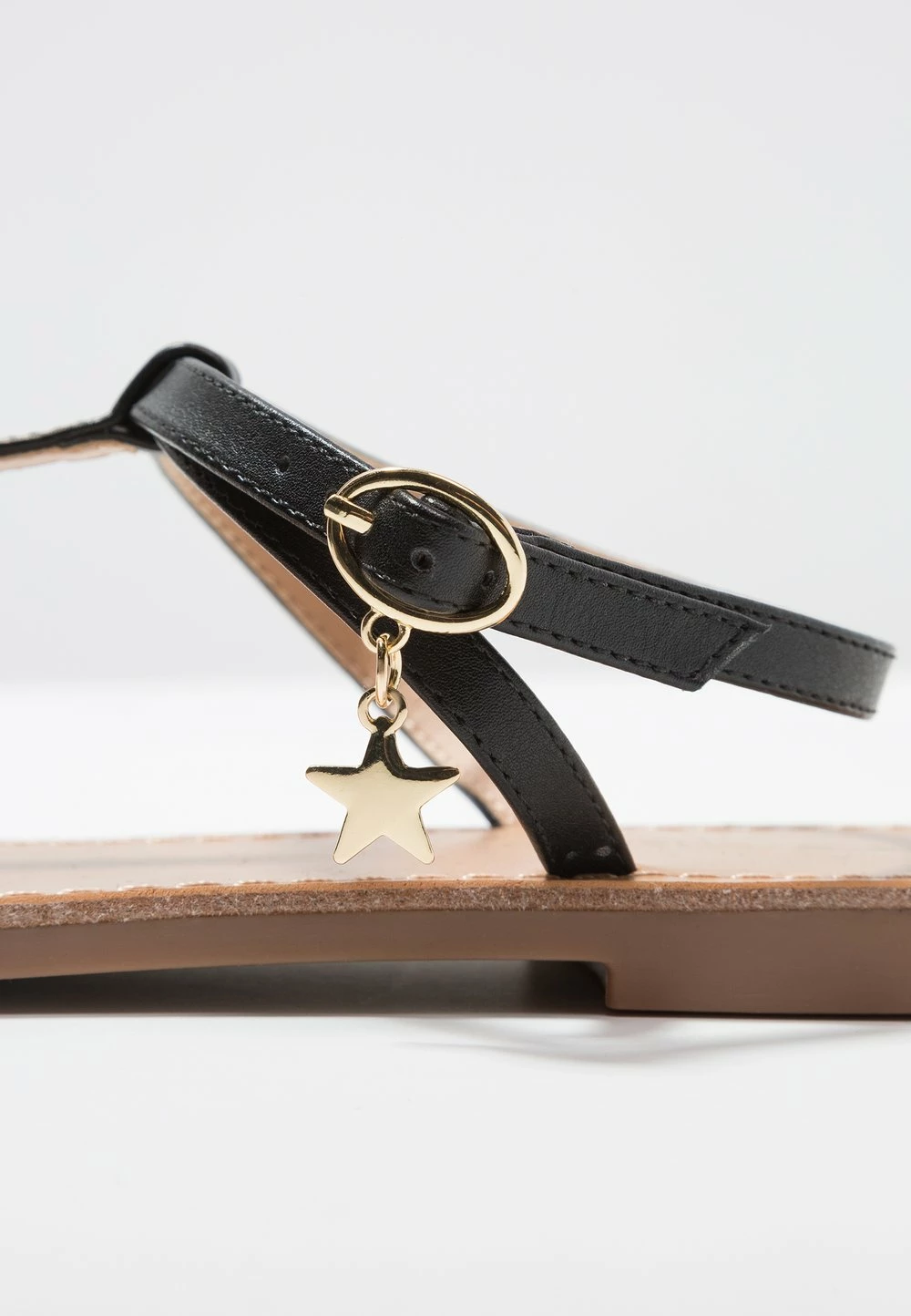 Even&Odd Tongs Soldes En Ligne sandales et nu-pieds ouvert femme 5 Even&Odd Tongs Soldes En Ligne sandales et nu-pieds ouvert femme – Image 3