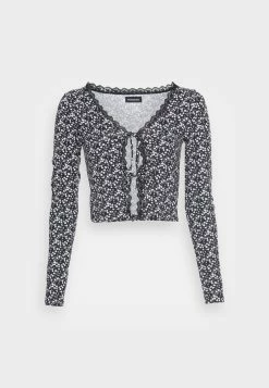 Even&Odd T-shirt à manches longues Prix Cassé t-shirts et tops encolure large ronde femme 10 Even&Odd T-shirt à manches longues Prix Cassé t-shirts et tops encolure large ronde femme -Even&Odd Soldes 2022 d2feebaa546c41a0b37568b25057132e