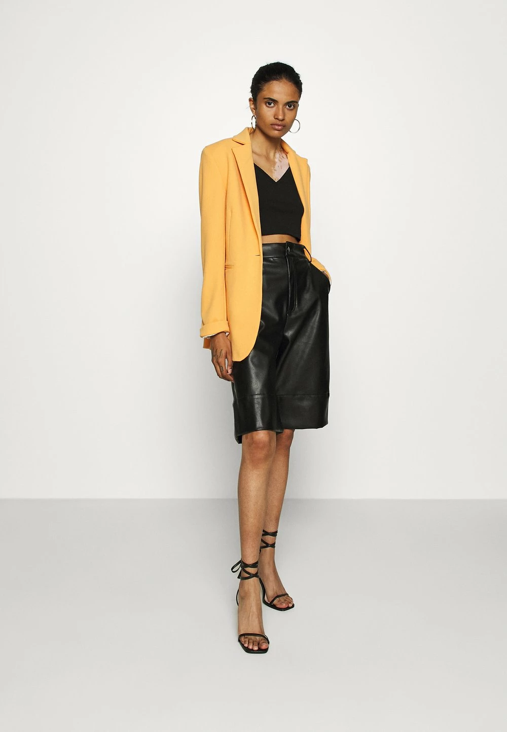 Even&Odd Prix Avantageux Débardeur t-shirts et tops col en v profond femme 4 Even&Odd Prix Avantageux Débardeur t-shirts et tops col en v profond femme – Image 2