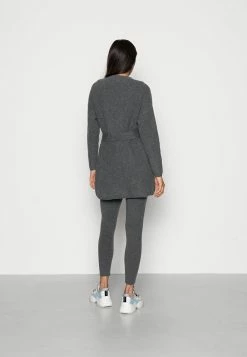 Even&Odd Prix Gelé CARDIGAN & LEGGINGS SET - Gilet pulls et gilets haute femme -Even&Odd Soldes 2022 d48ab943c8b74c12bea51071e08570ff