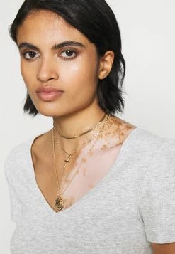 Excellente qualité Even&Odd 3 PACK - T-shirt basique t-shirts et tops col en v profond femme 13 Excellente qualité Even&Odd 3 PACK - T-shirt basique t-shirts et tops col en v profond femme -Even&Odd Soldes 2022 e610ea2781994bdf9d26ac8a322e2d12