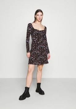 Prix Aimable Even&Odd Robe en jersey robes encolure large ronde femme