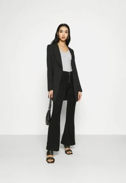 Even&Odd T-shirt à manches longues Pas Cher t-shirts et tops col en v profond femme -Even&Odd Soldes 2022 ebeed99f03454d2ca44928b71bd6bb7a