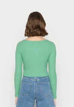 Even&Odd Prix Réduit T-shirt à manches longues t-shirts et tops col en v profond femme 10 Even&Odd Prix Réduit T-shirt à manches longues t-shirts et tops col en v profond femme -Even&Odd Soldes 2022 f88cd60800ab4d56a64c986095420cc8