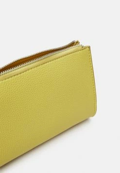 Even&Odd Sac bandoulière Prix Aimable sacs et bagages fermeture éclair femme 10 Even&Odd Sac bandoulière Prix Aimable sacs et bagages fermeture éclair femme -Even&Odd Soldes 2022 fbc9026b1eed4cb0a2c49e661246512e